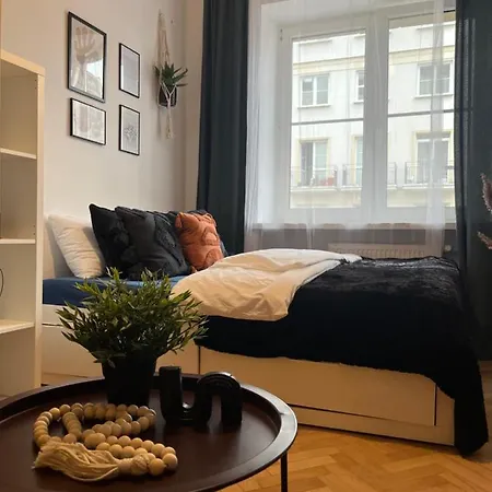 Halo Warszawa/ Hello * ורשה