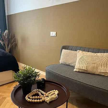 Halo Warszawa/ Hello