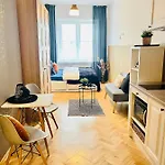 아파트 Halo Warszawa/ Hello *
