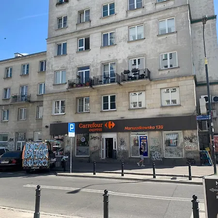 Halo Warszawa/ Hello